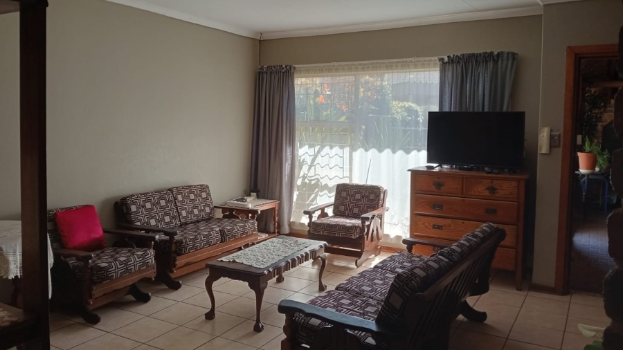 2 Bedroom Property for Sale in Pellissier Free State
